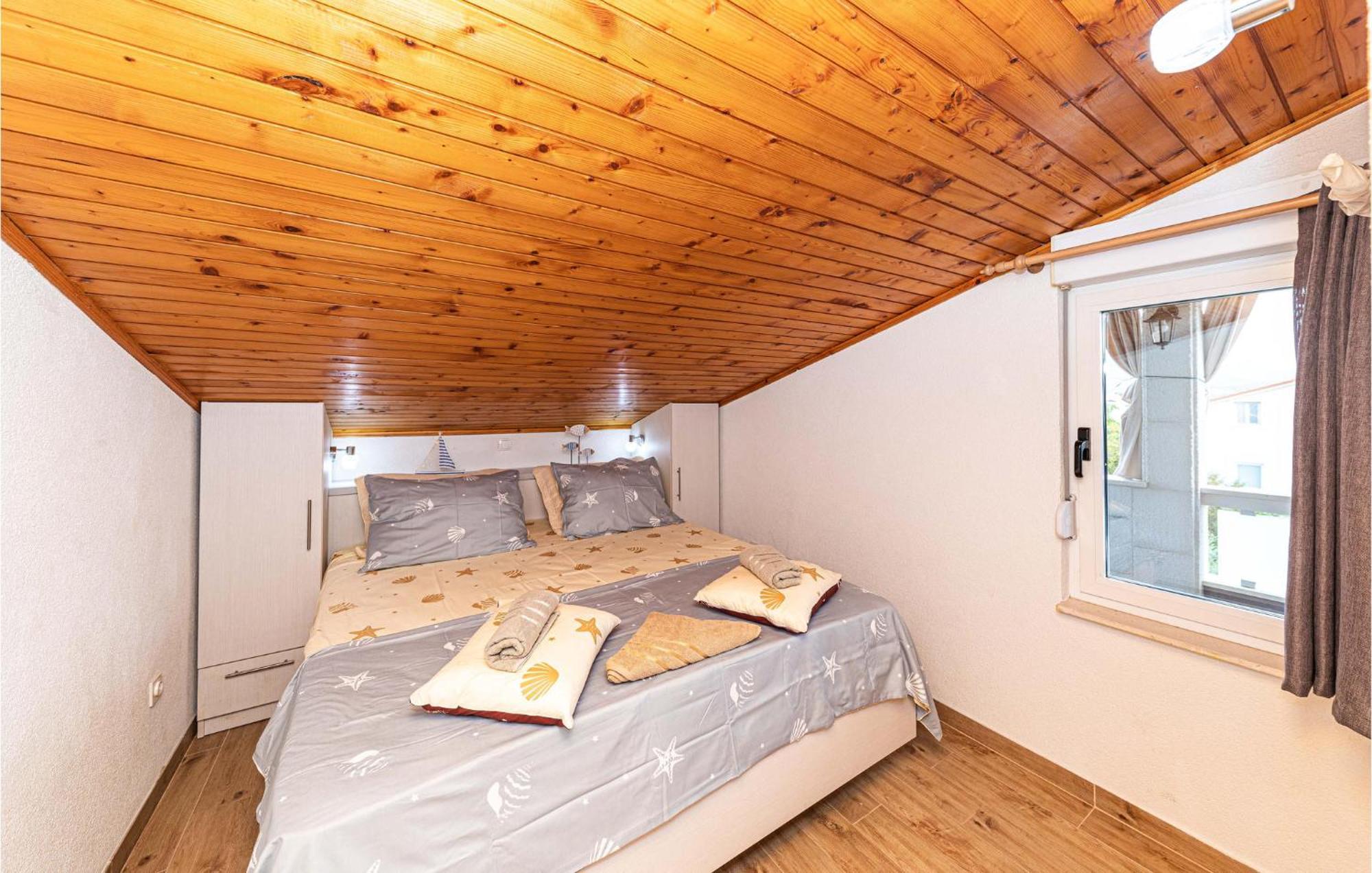 Nice Apartment In Kastel Stafilic With Sauna Kastela Exterior photo